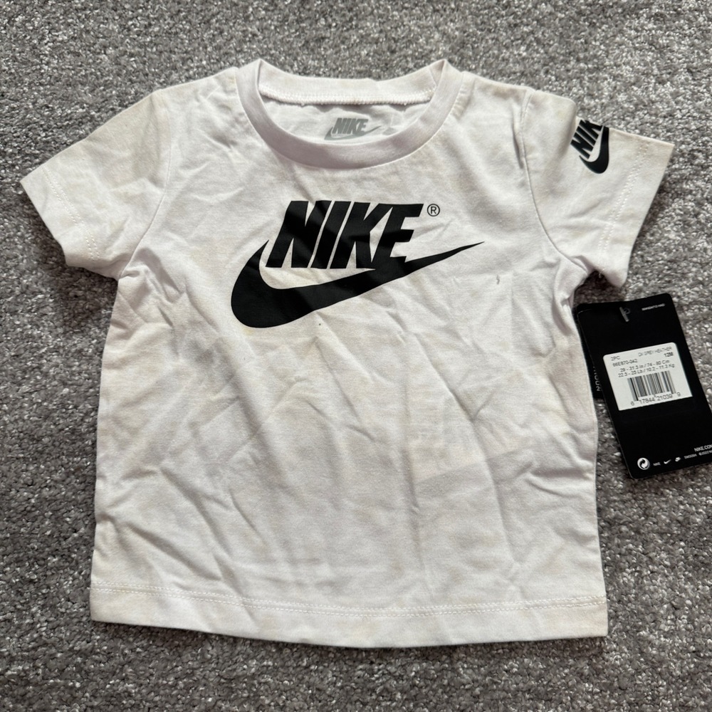 Nike Shirt Boys 12M White Cotton Futura Logo Athletic Sporty Graphic Tee Y2K